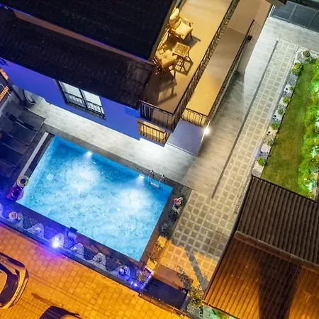 Villa Moonlight
